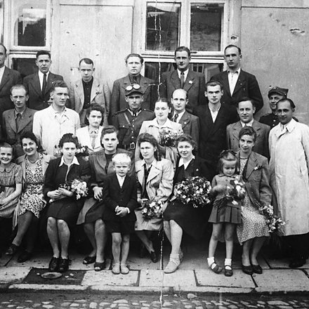 Nauczyciele zawodówki z rodzinami 1949