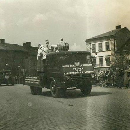 Obchody pierwszomajowe w 1951 roku. Rynek0