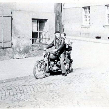 Róg ulicy Spadzistej i Tatrzańskiej (dziś Alei Matki Bożej Fatimskiej) 2